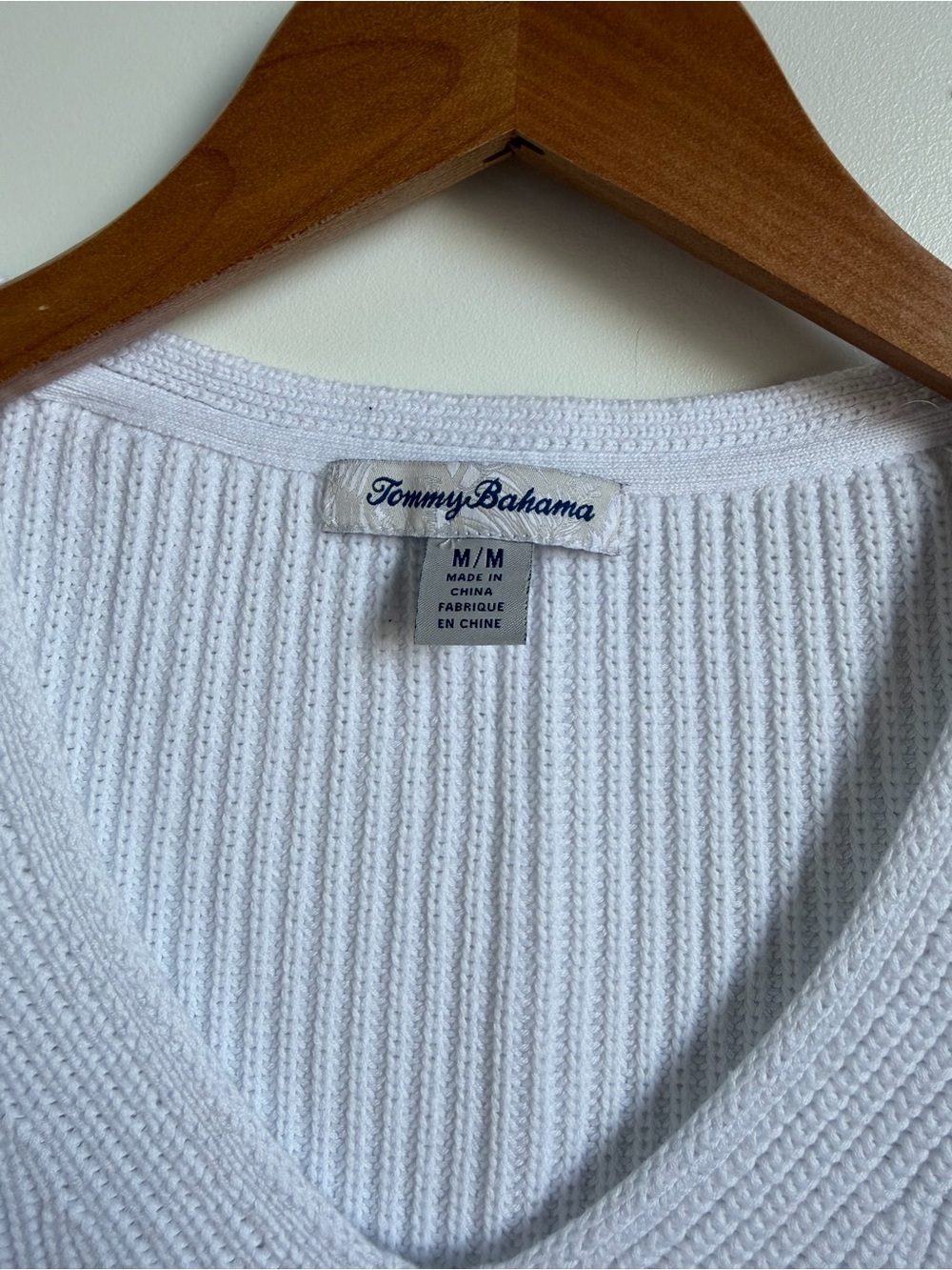 Tommy Bahama Women’s White Ribbed V-Neck Sweater Tank Top - Picture 2 of 6